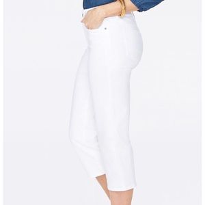 Calvin Klein White Capris